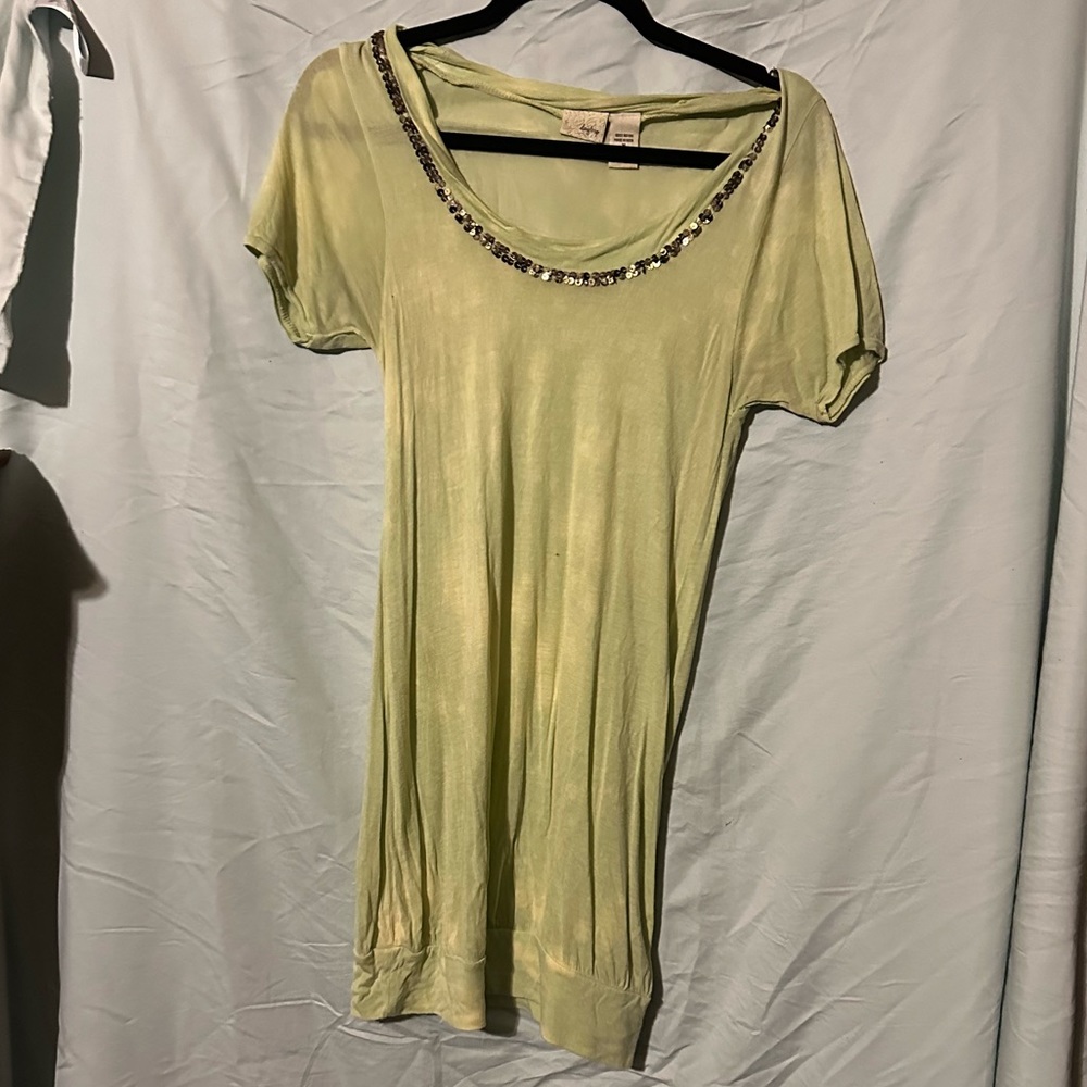 Daytrip tie dye Doreen tee with sequin neck